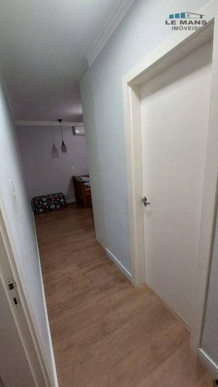 Casa à venda com 3 quartos, 99m² - Foto 11