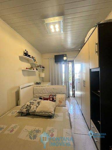 Casa à venda com 2 quartos, 70m² - Foto 11