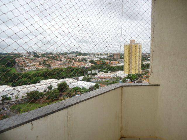 Apartamento à venda com 2 quartos, 77m² - Foto 5
