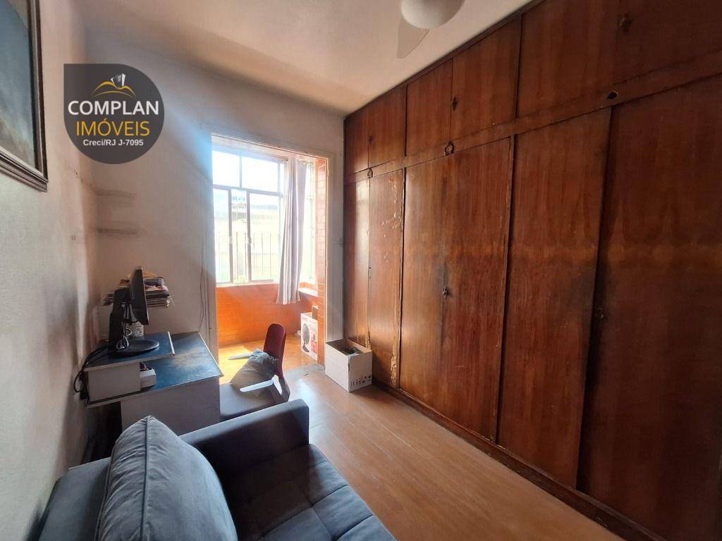 Apartamento à venda com 3 quartos, 75m² - Foto 9