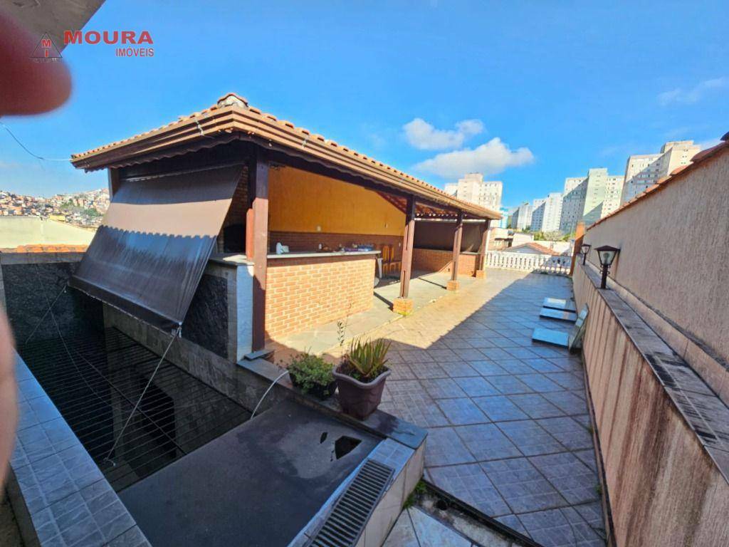 Casa à venda com 2 quartos, 150m² - Foto 2