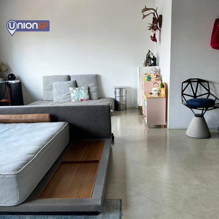 Apartamento à venda com 1 quarto, 70m² - Foto 1