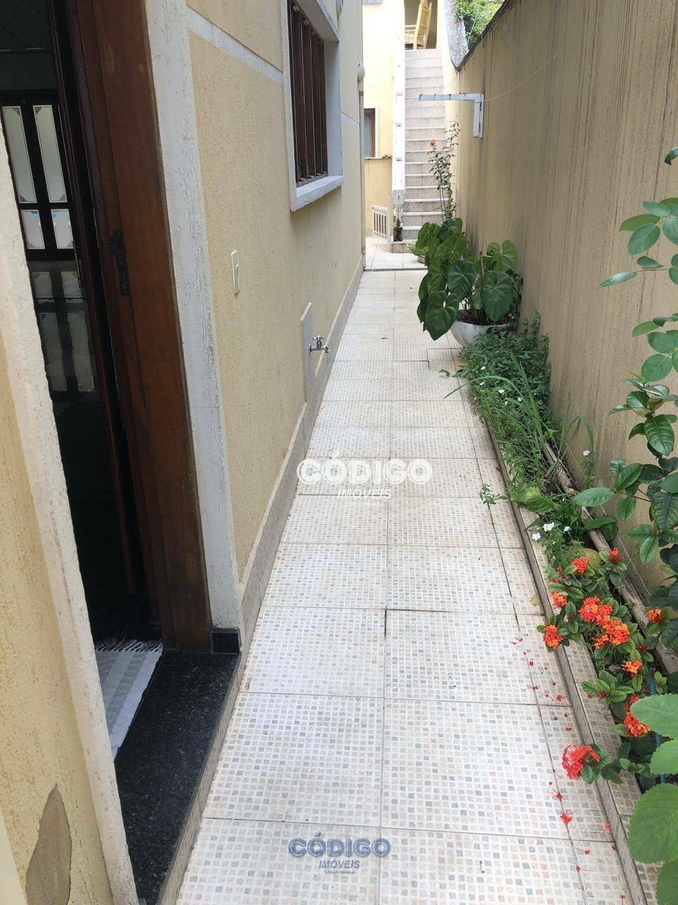 Sobrado à venda com 3 quartos, 303m² - Foto 19