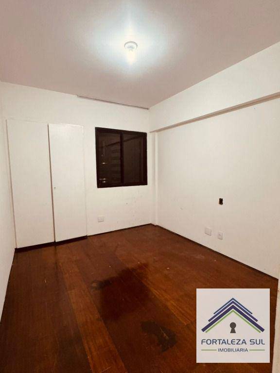 Apartamento para alugar com 3 quartos, 120m² - Foto 7
