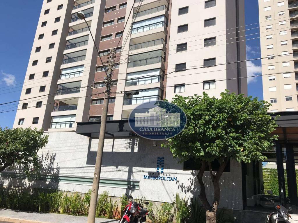 Apartamento à venda com 3 quartos, 142m² - Foto 2