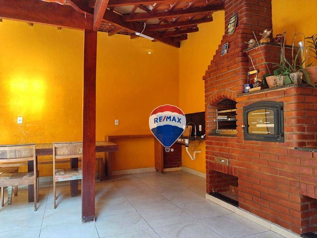 Casa de Condomínio à venda com 3 quartos, 140m² - Foto 1