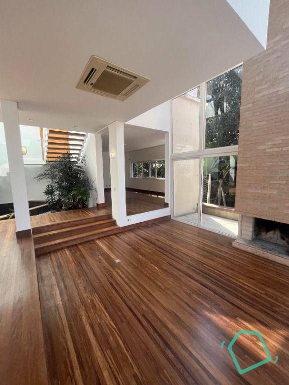 Casa de Condomínio para alugar com 3 quartos, 427m² - Foto 43