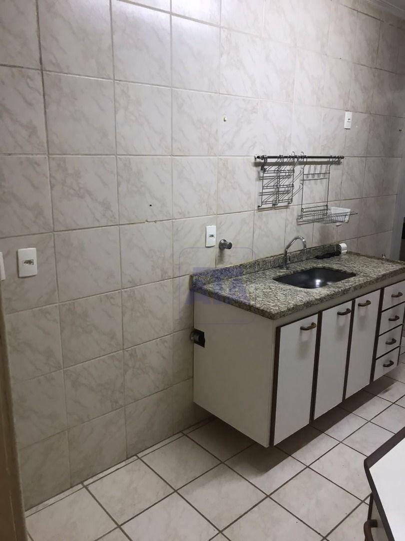 Apartamento à venda com 3 quartos, 97m² - Foto 4