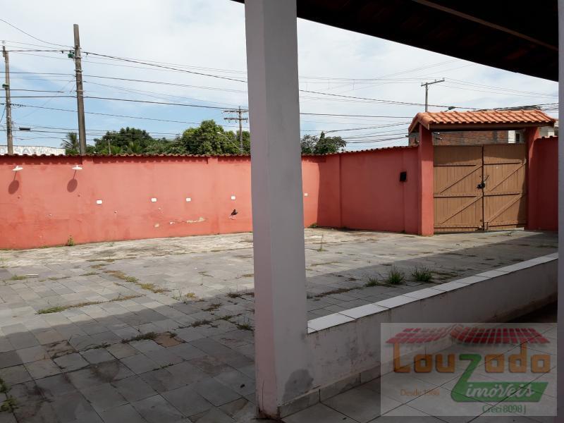 Casa para alugar com 4 quartos, 420m² - Foto 6