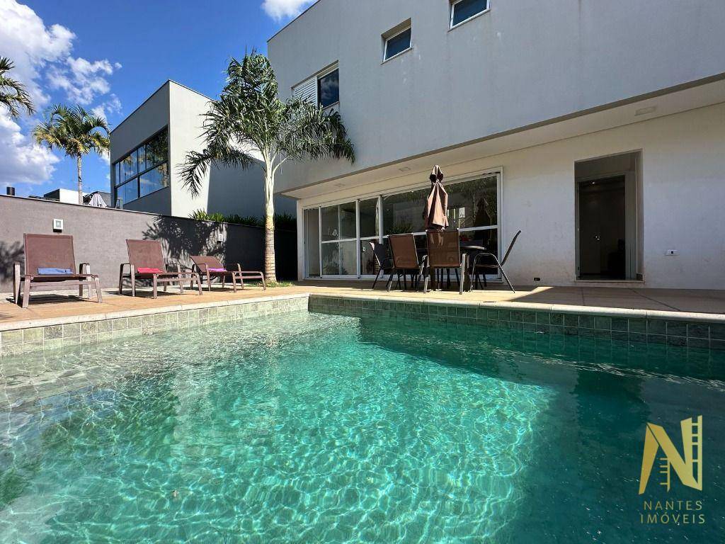 Casa de Condomínio à venda com 4 quartos, 283m² - Foto 3