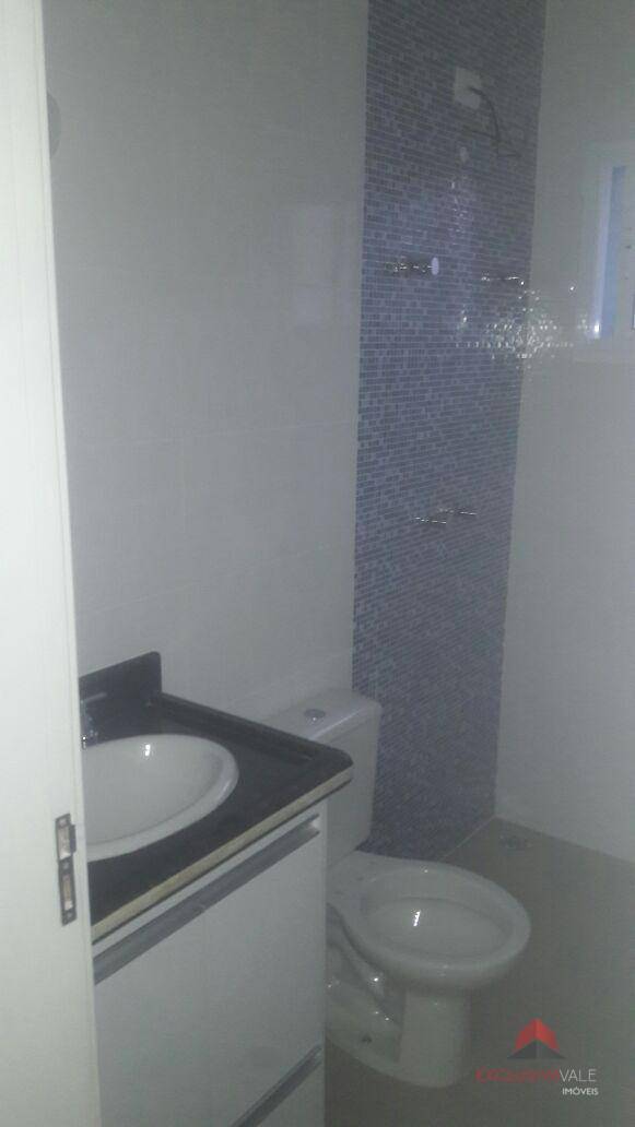 Casa de Condomínio à venda com 3 quartos, 400m² - Foto 18