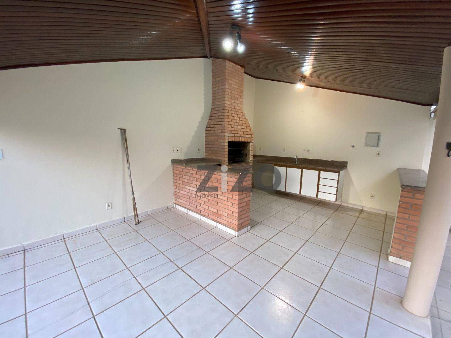 Casa de Condomínio para alugar com 5 quartos, 325m² - Foto 43