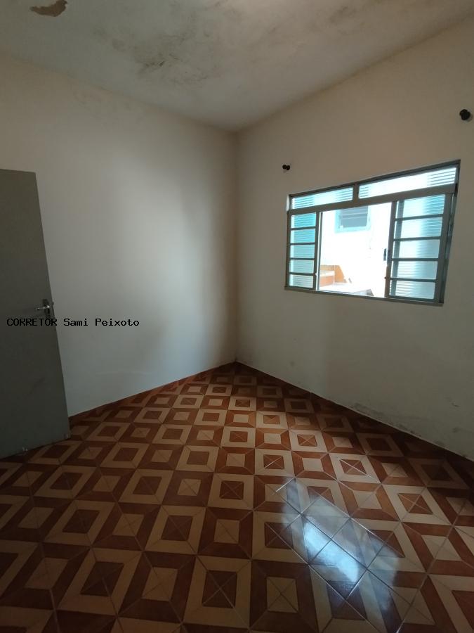 Casa à venda com 2 quartos, 162m² - Foto 15