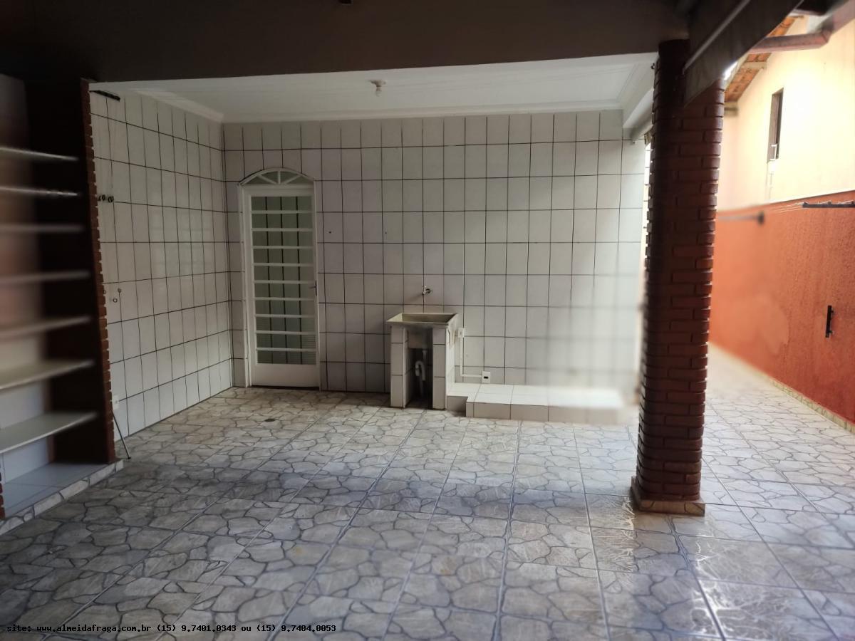 Casa à venda com 3 quartos, 200m² - Foto 15