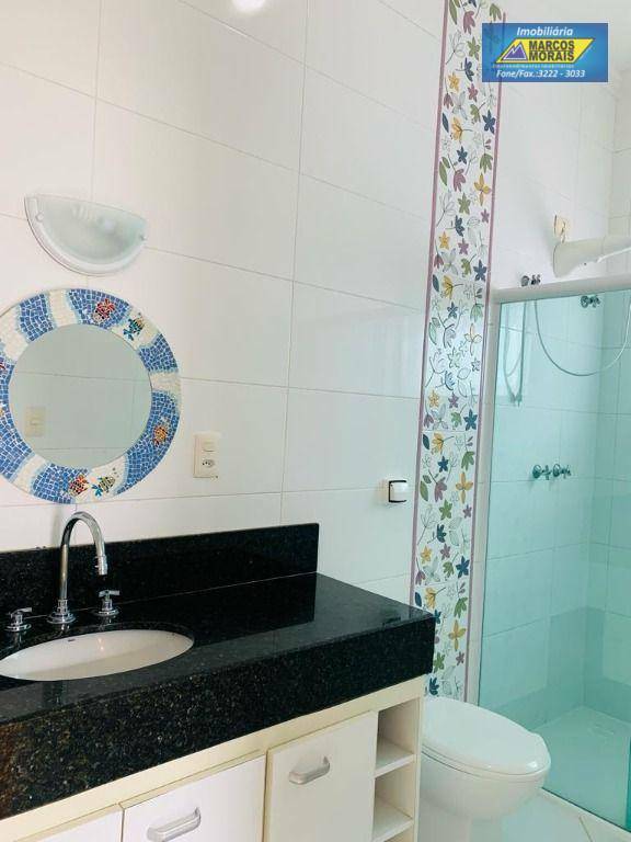 Casa de Condomínio para alugar com 4 quartos, 360m² - Foto 10