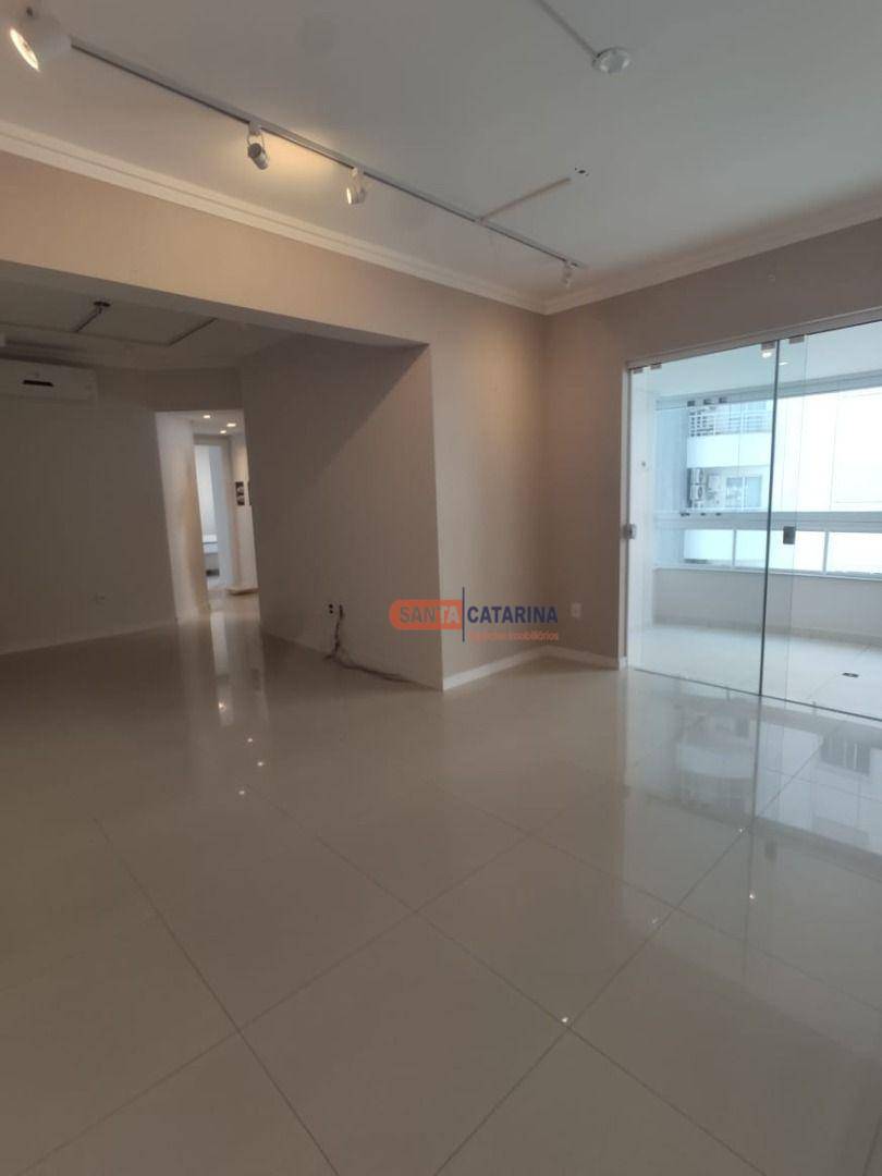 Apartamento à venda com 2 quartos, 102m² - Foto 3