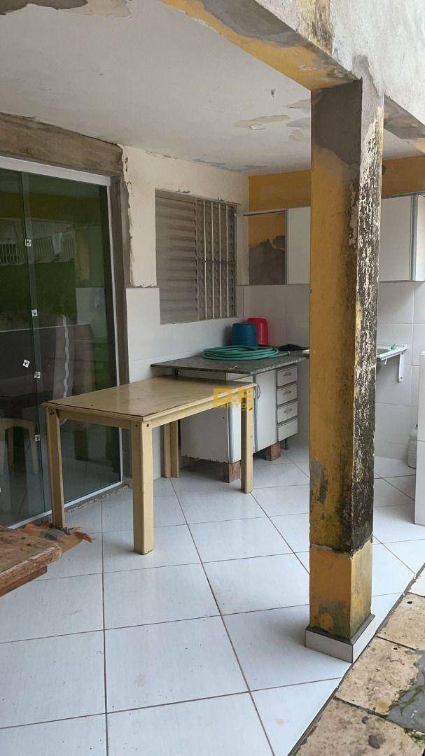 Sobrado à venda com 4 quartos, 250M2 - Foto 17