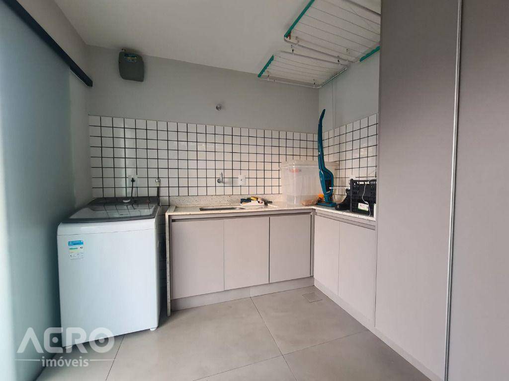 Casa à venda com 3 quartos, 252m² - Foto 16