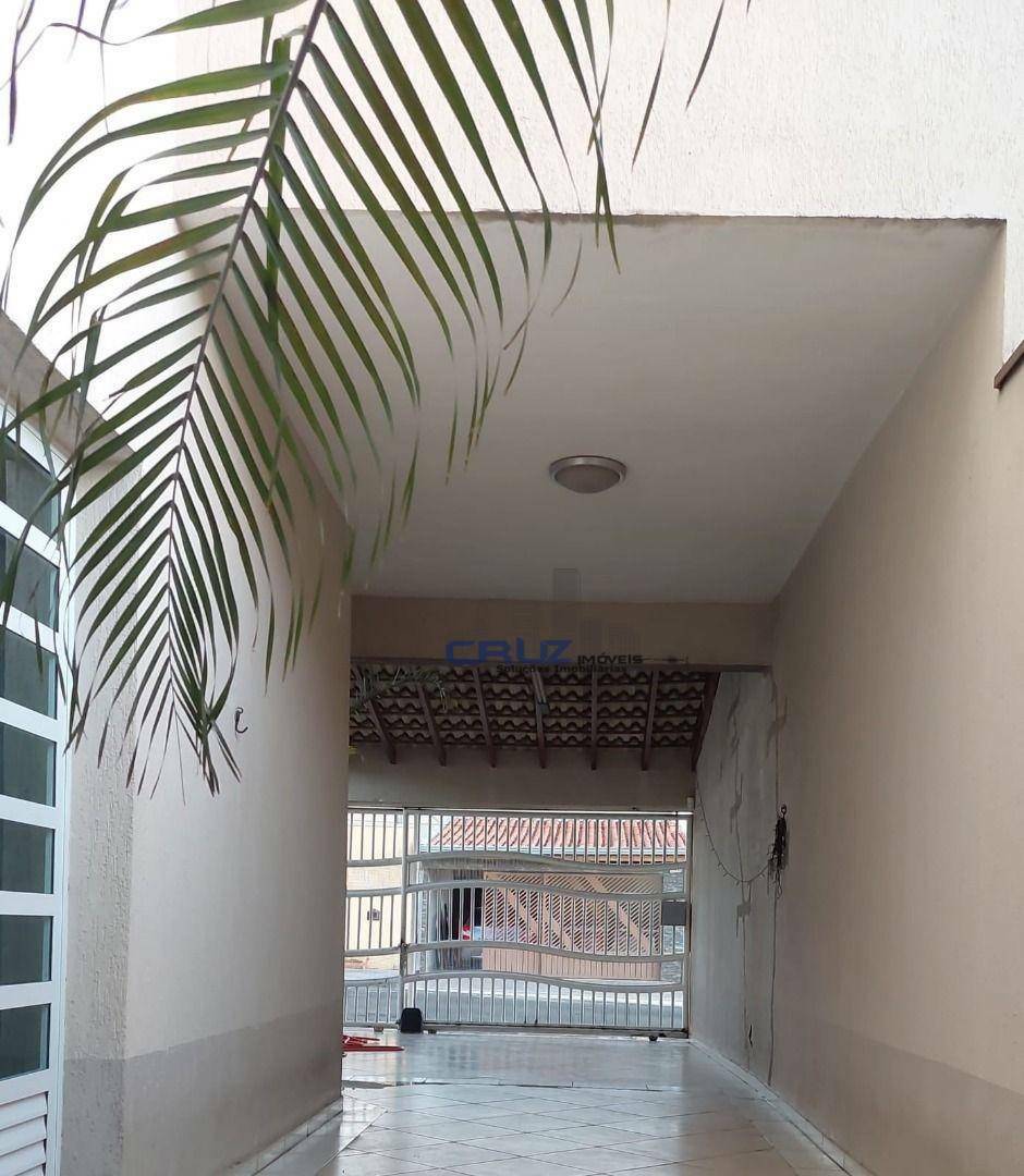 Sobrado à venda com 3 quartos, 199m² - Foto 1