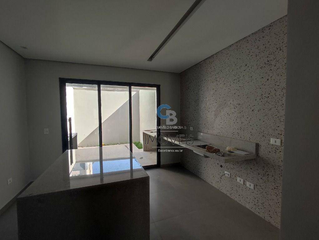 Sobrado à venda com 4 quartos, 150m² - Foto 5