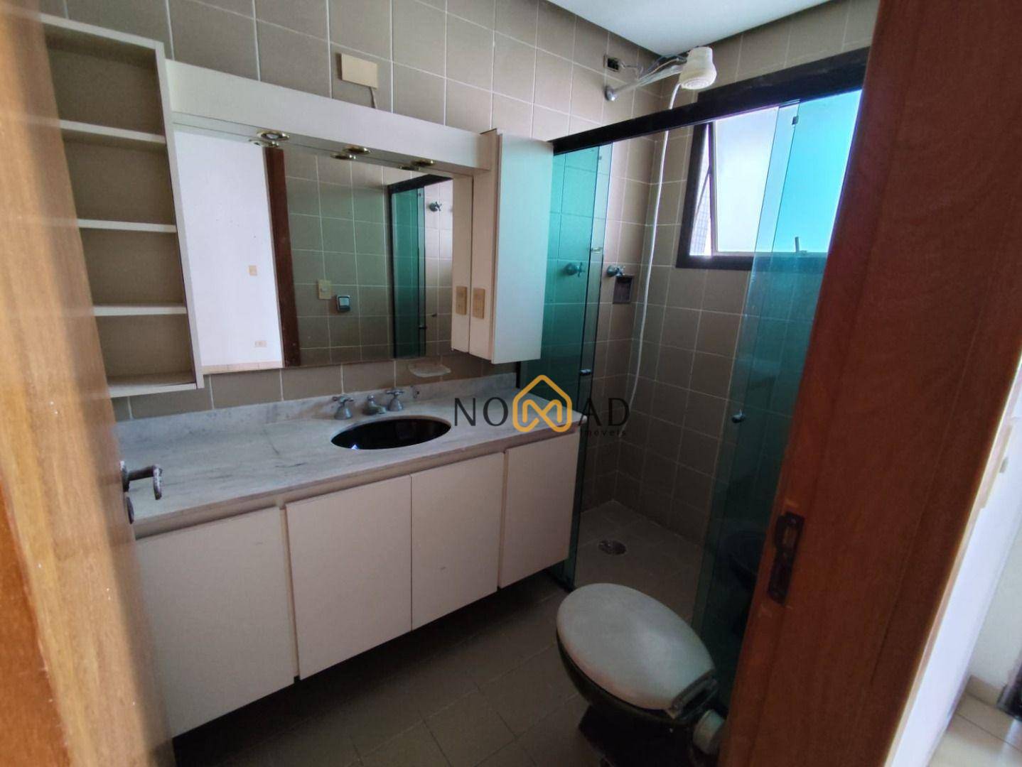 Apartamento à venda com 4 quartos, 195m² - Foto 18