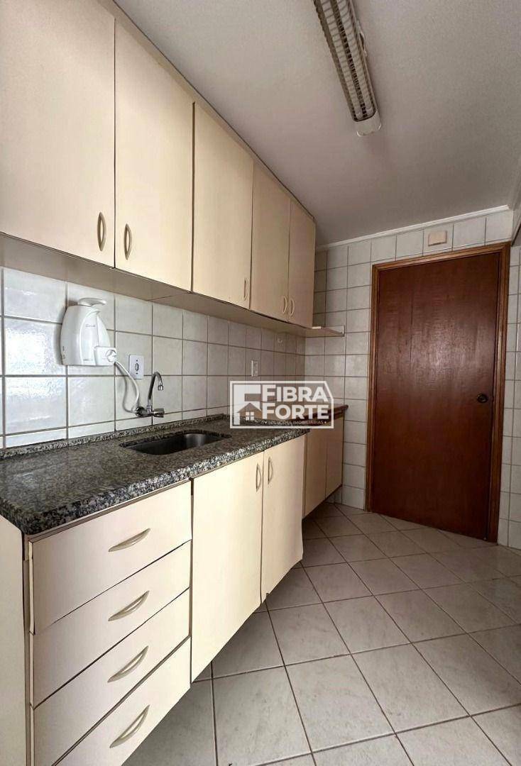 Apartamento à venda com 3 quartos, 70m² - Foto 4