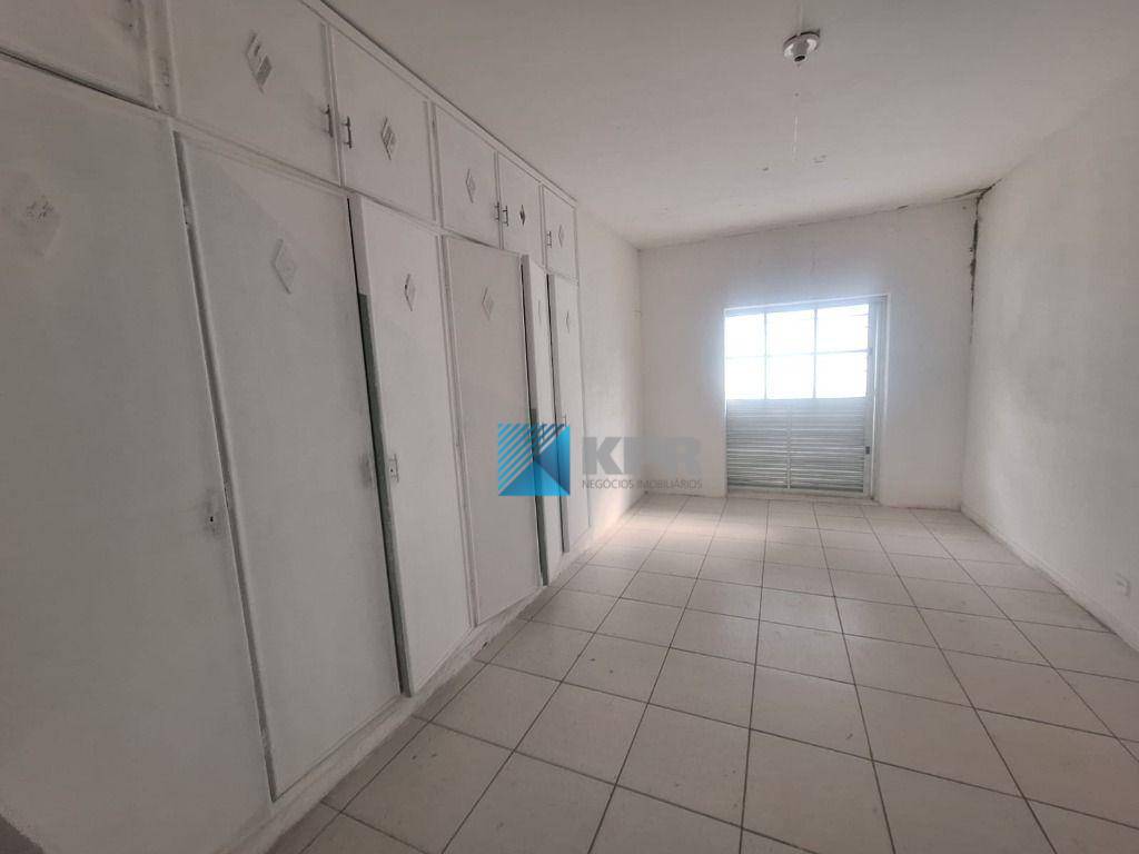 Casa à venda com 3 quartos, 300m² - Foto 13