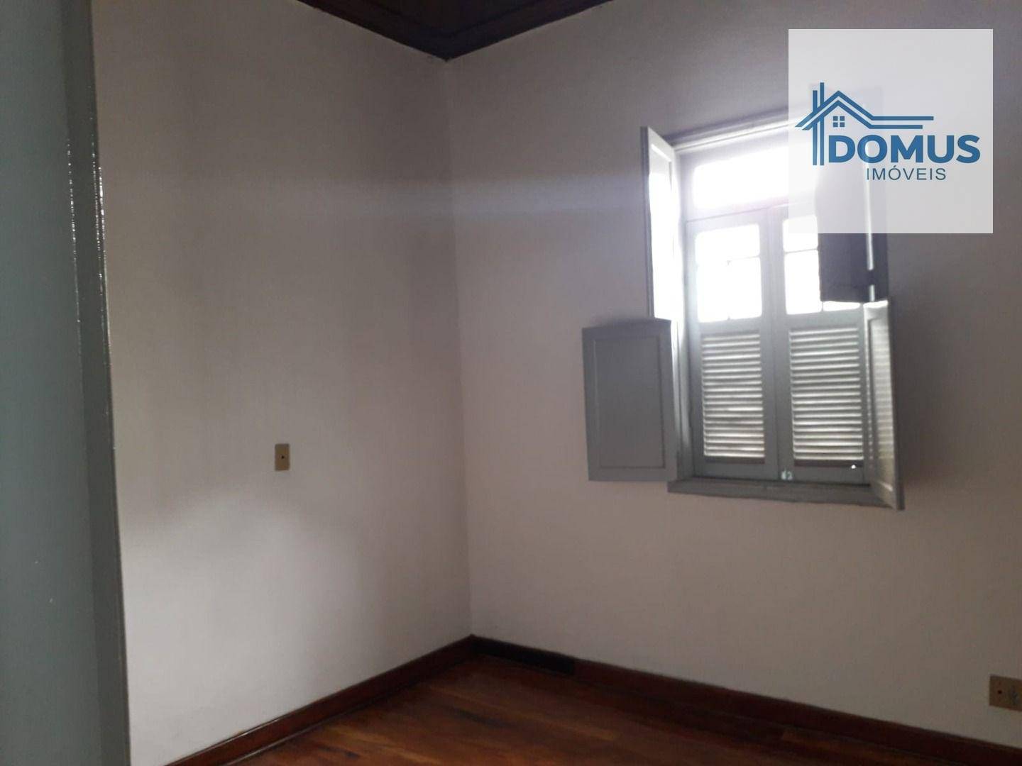 Casa para alugar com 4 quartos, 226m² - Foto 34