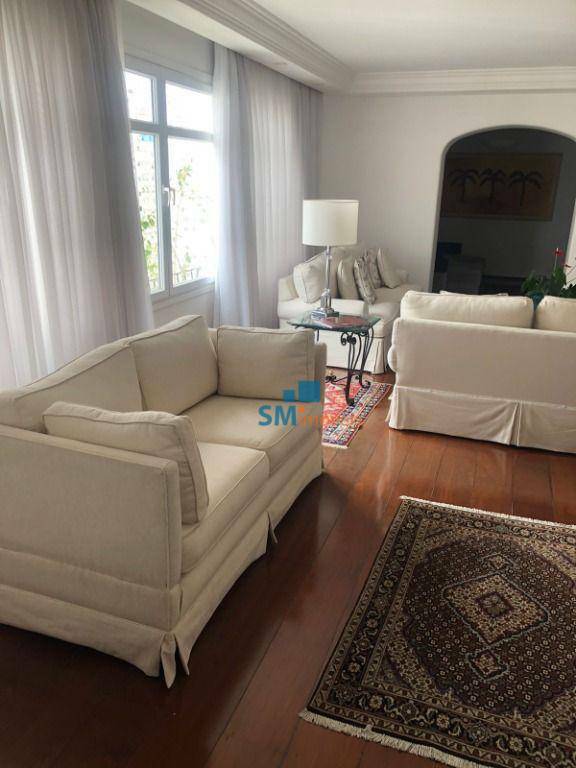 Apartamento para alugar com 3 quartos, 240m² - Foto 4