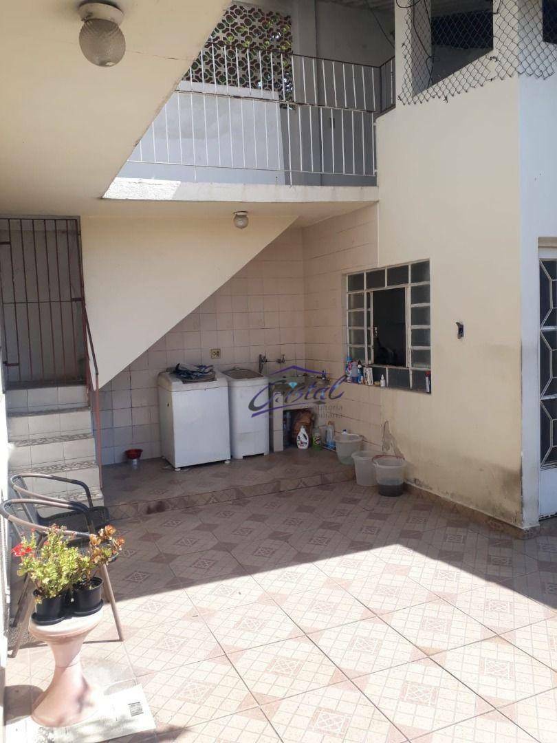 Casa à venda com 3 quartos, 90m² - Foto 13