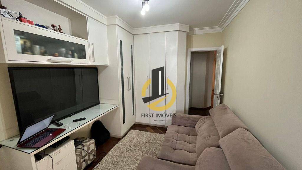 Apartamento à venda com 4 quartos, 208m² - Foto 22