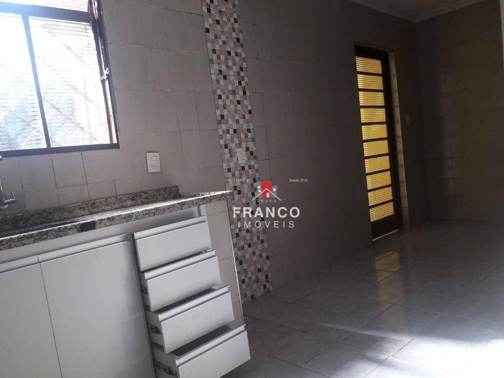 Casa à venda com 3 quartos, 146m² - Foto 8