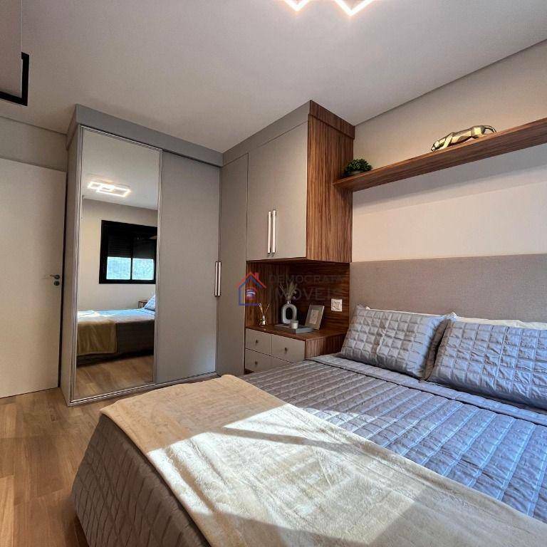 Apartamento à venda com 2 quartos, 64m² - Foto 19