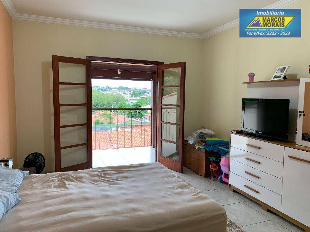 Casa à venda com 3 quartos, 200m² - Foto 11