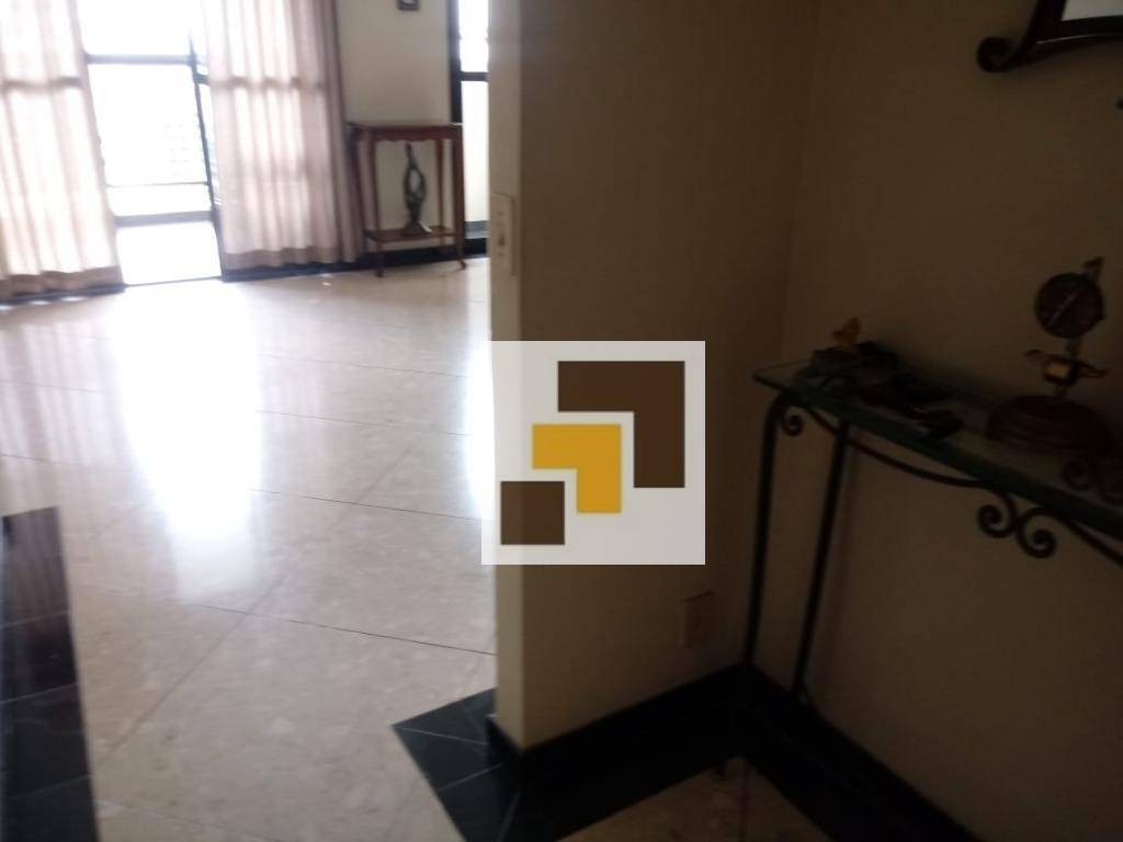 Apartamento à venda com 5 quartos, 232m² - Foto 13