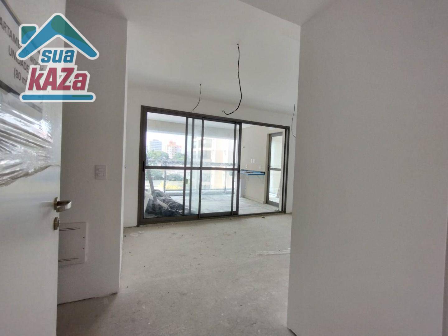 Apartamento à venda com 2 quartos, 81m² - Foto 2