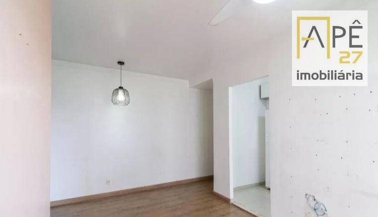 Apartamento à venda com 2 quartos, 50m² - Foto 4