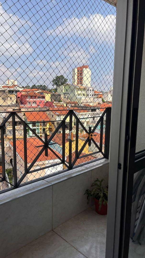 Apartamento à venda com 3 quartos, 60m² - Foto 18