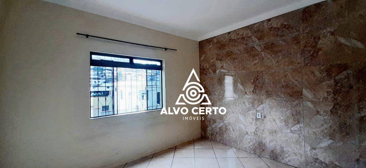 Casa à venda com 3 quartos, 264m² - Foto 8