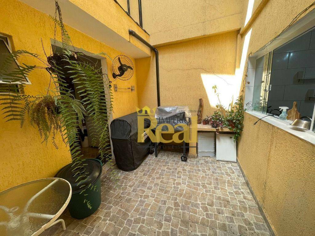 Casa à venda com 3 quartos, 185m² - Foto 8