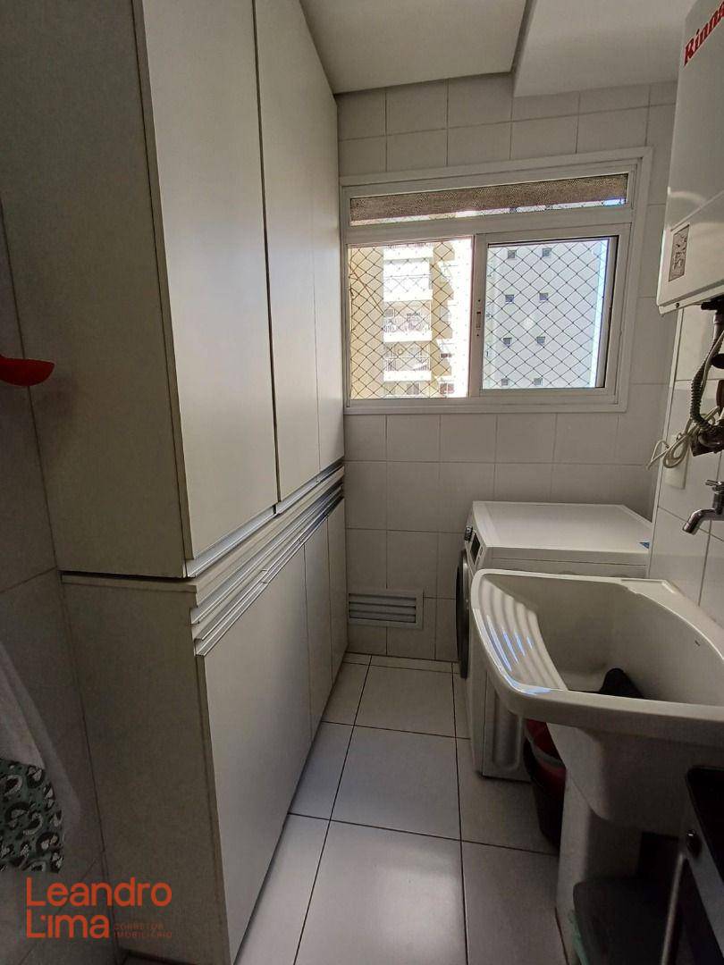 Apartamento à venda com 2 quartos, 65m² - Foto 11