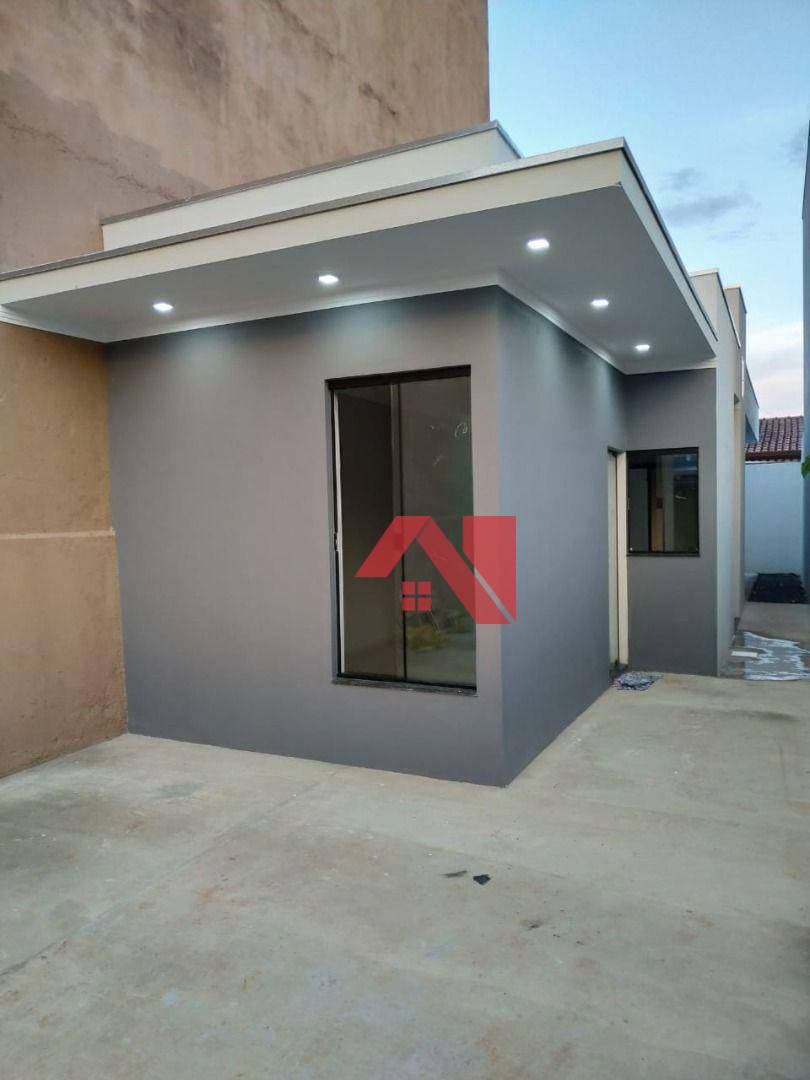 Casa à venda com 2 quartos, 56m² - Foto 1