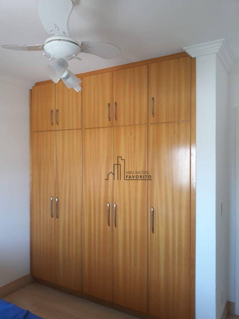 Apartamento para alugar com 3 quartos, 180m² - Foto 12