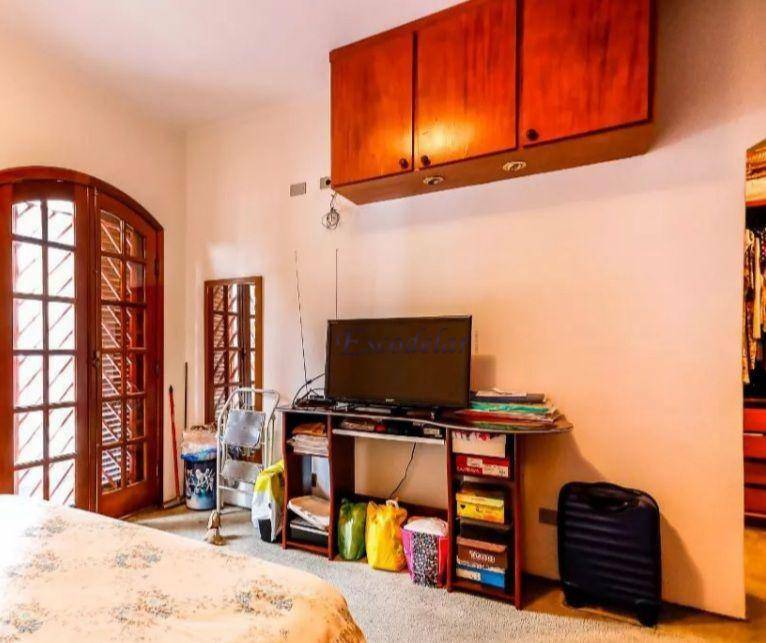 Sobrado à venda com 3 quartos, 236m² - Foto 13