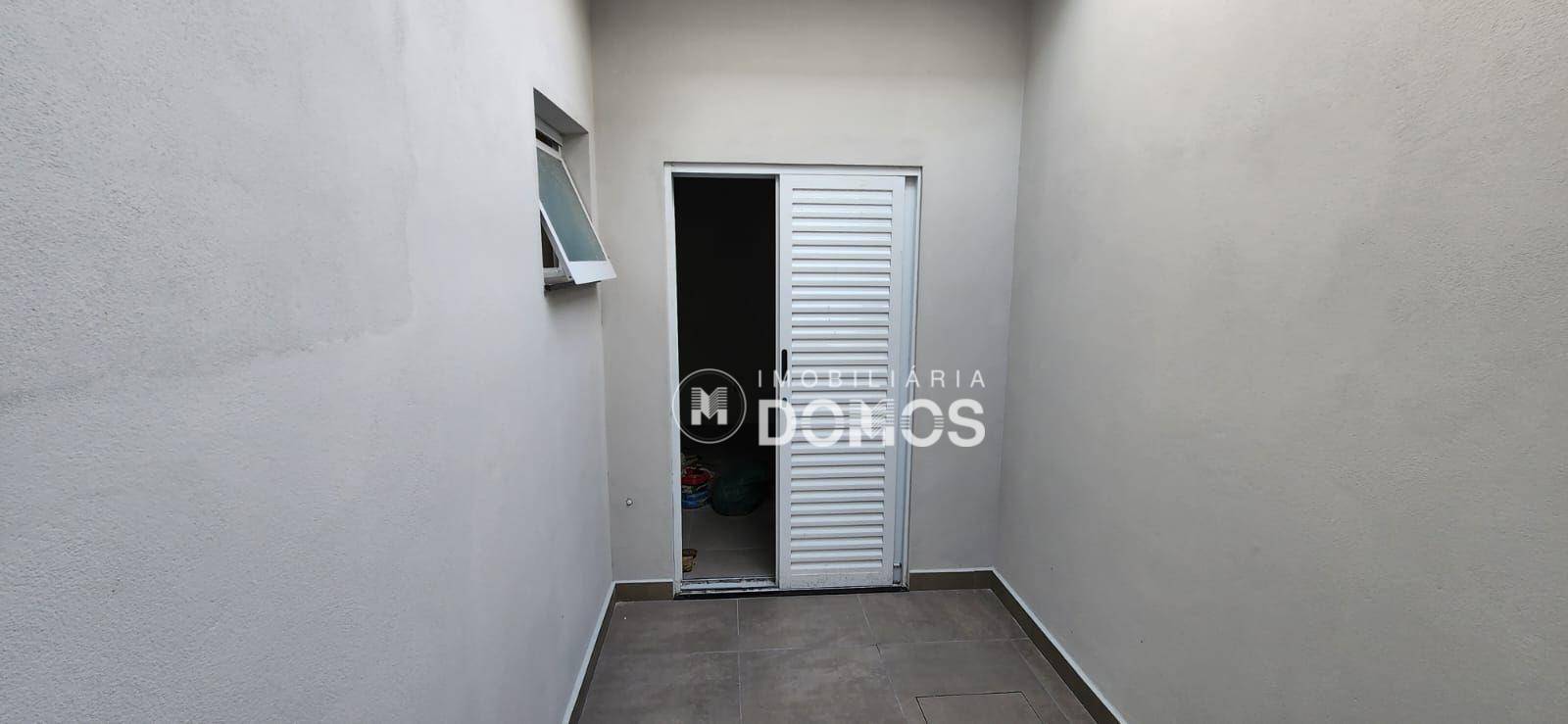 Casa à venda com 2 quartos, 80m² - Foto 8