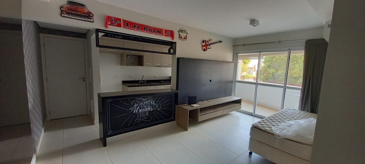 Apartamento para alugar com 3 quartos, 97m² - Foto 4