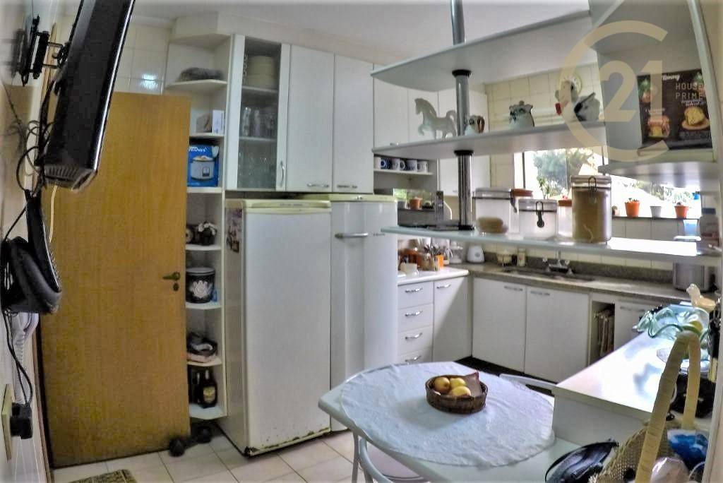 Apartamento à venda com 3 quartos, 124m² - Foto 8