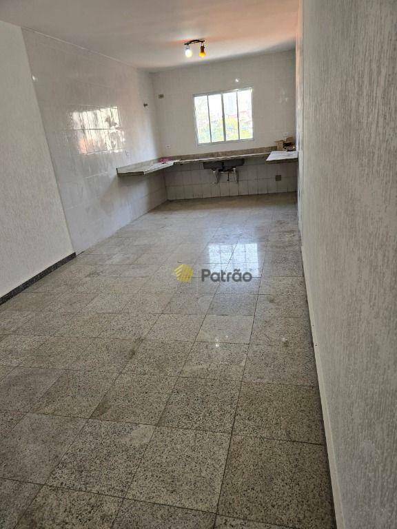 Sobrado à venda com 2 quartos, 174m² - Foto 18