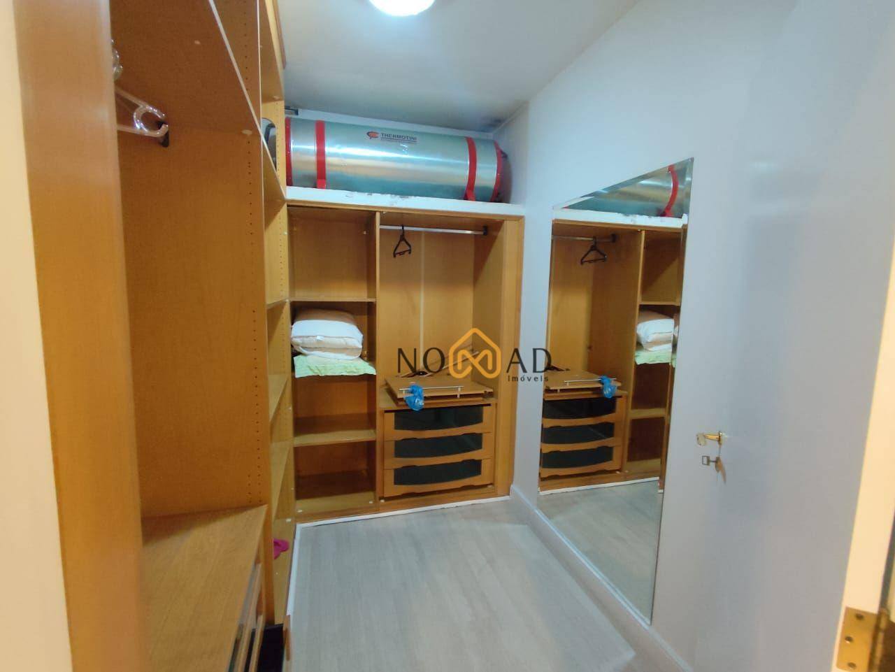 Apartamento à venda com 4 quartos, 219m² - Foto 12