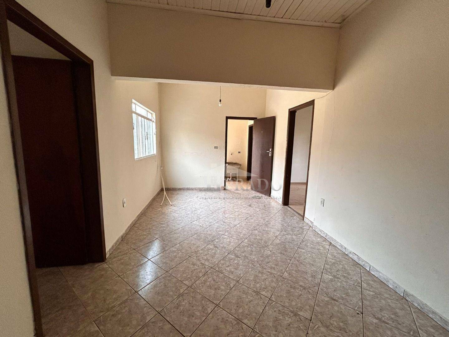 Casa para alugar com 3 quartos, 100m² - Foto 4